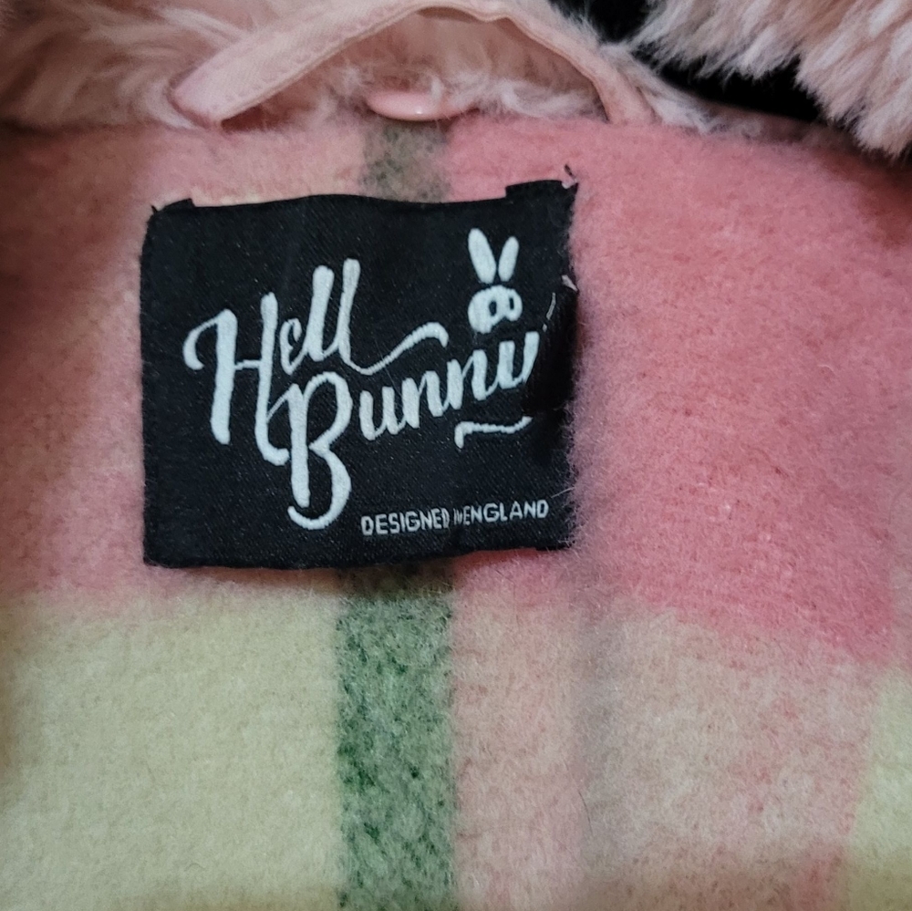 Pink winter jacket - Picture 3 of 4